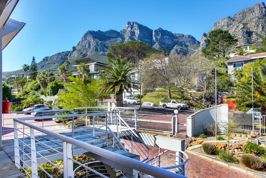 Stunning Sea View Apartment - Camps Bay Cape Town Eksteriør bilde
