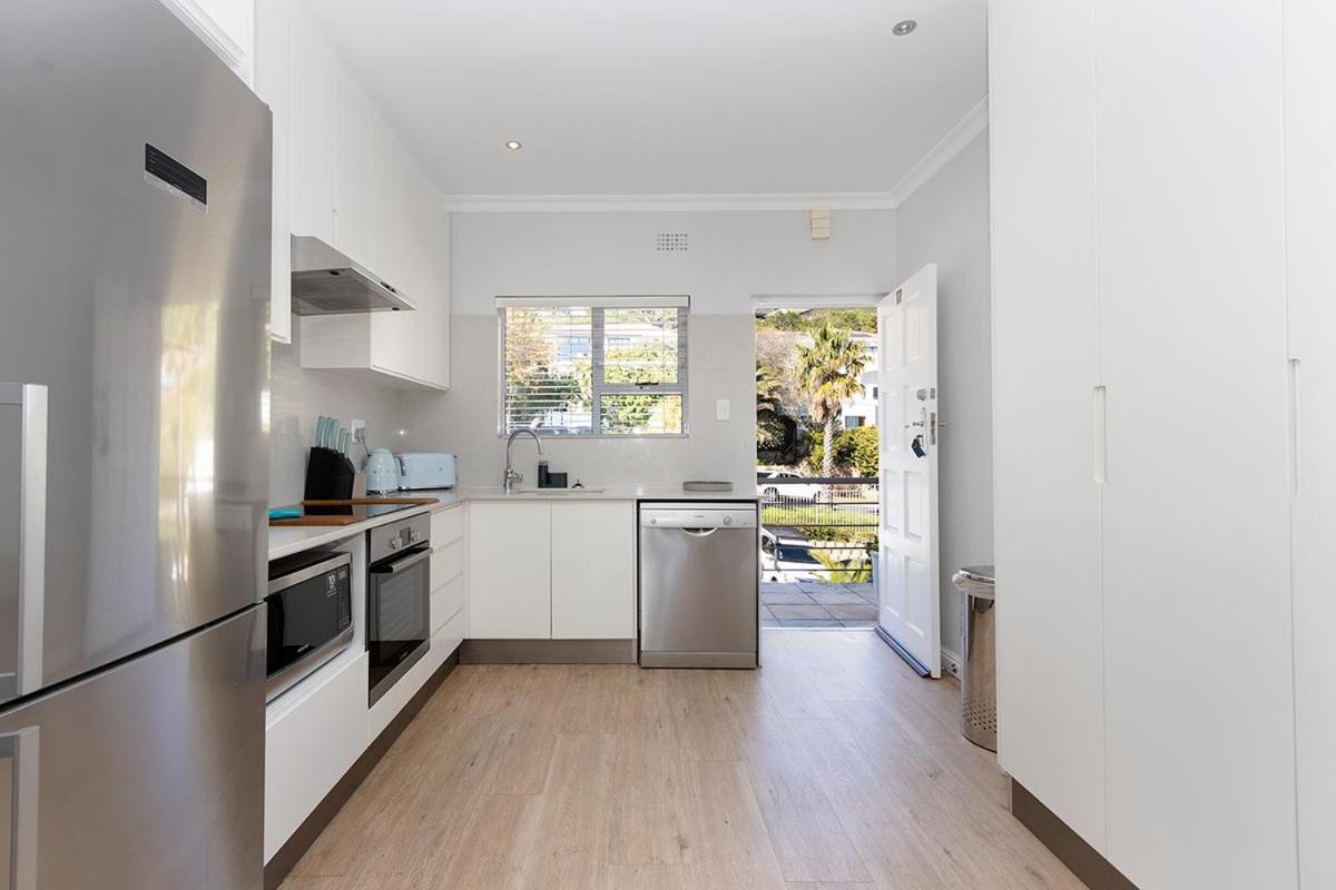 Stunning Sea View Apartment - Camps Bay Cape Town Eksteriør bilde